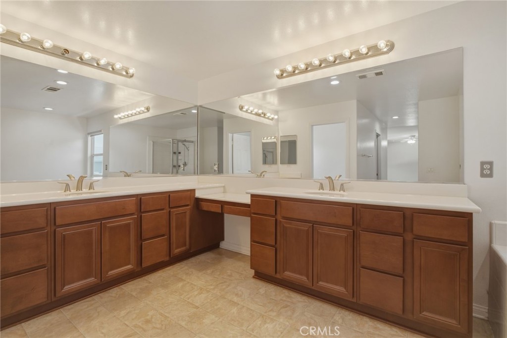11077 Kalmia Court Property Photo 21