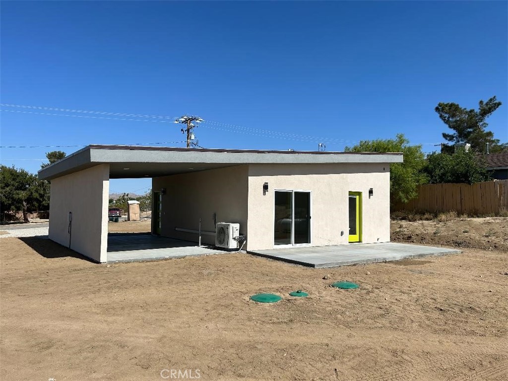 7374 Olympic Road Property Photo 5