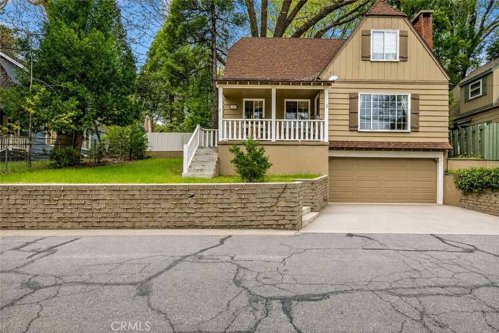 248 Oak Property Photo