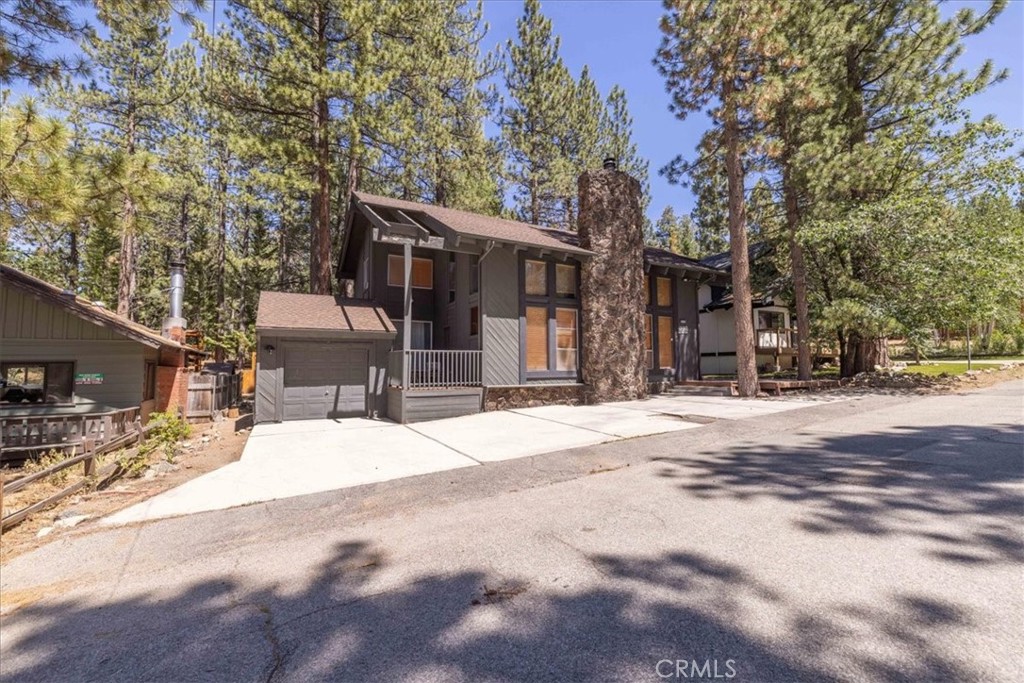 649 St Moritz Property Photo 1