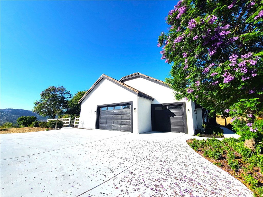 43605 Los Gatos Property Photo 1