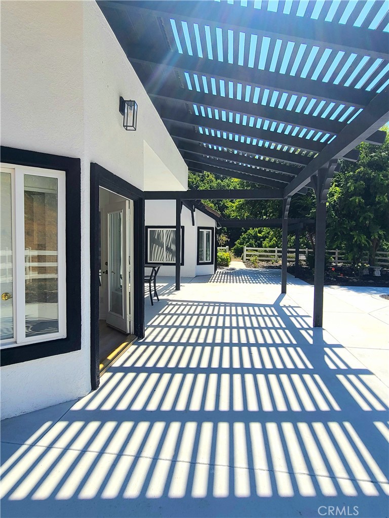 43605 Los Gatos Property Photo 4