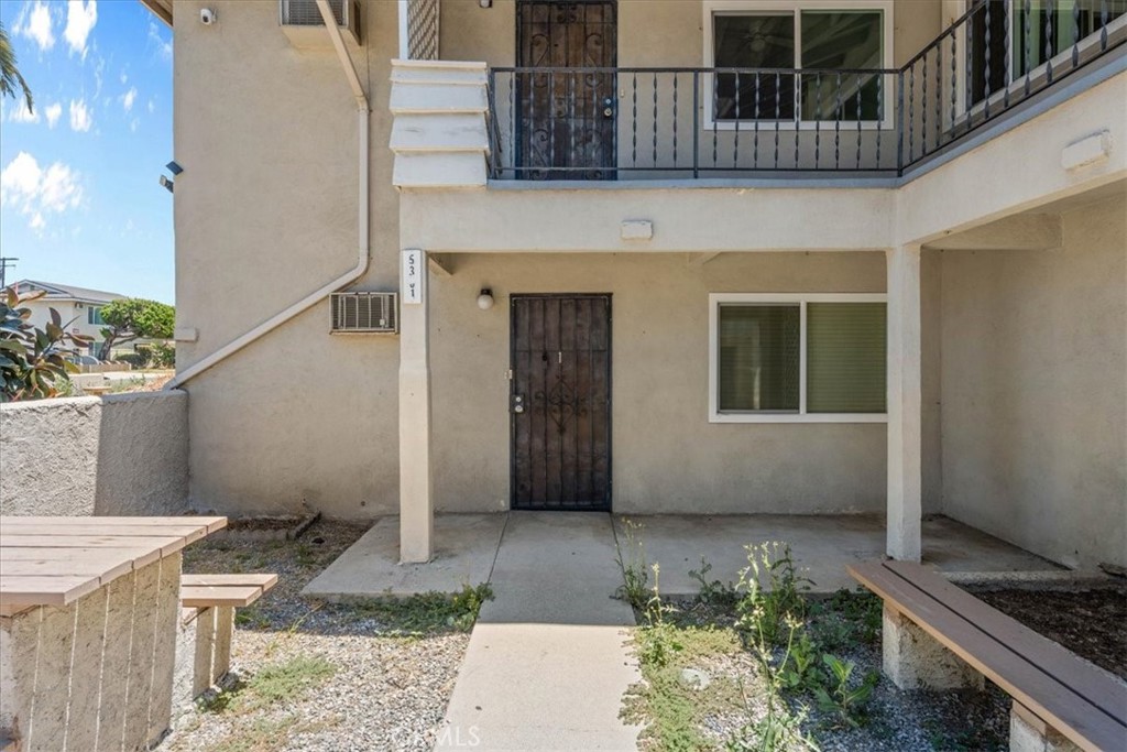 5351 & 5361 W Maitland Street Property Photo 5