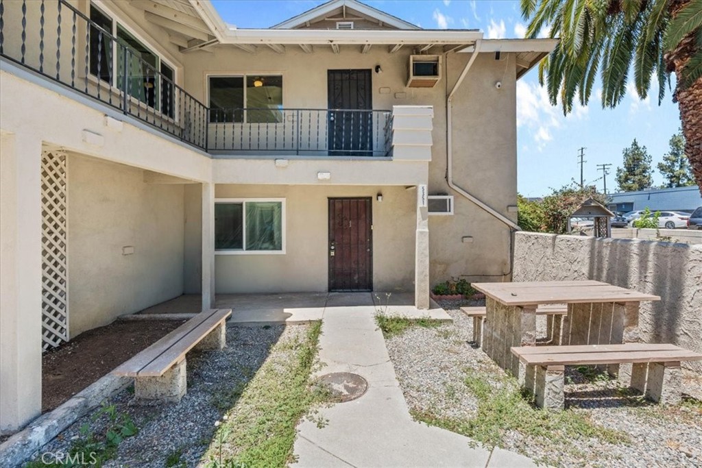 5351 & 5361 W Maitland Street Property Photo 6