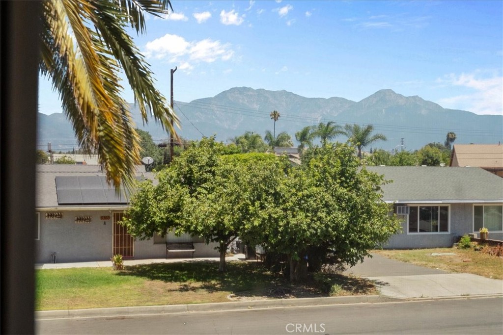 5351 & 5361 W Maitland Street Property Photo 14