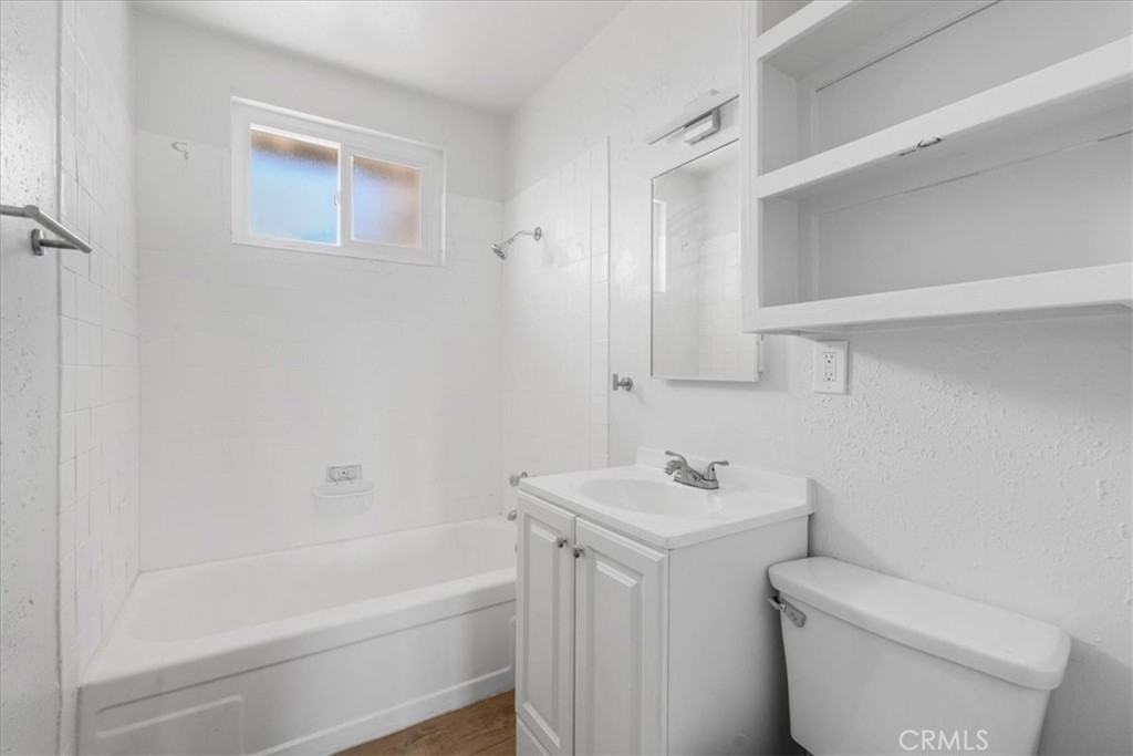 5351 & 5361 W Maitland Street Property Photo 23