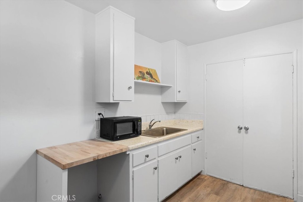 5351 & 5361 W Maitland Street Property Photo 28