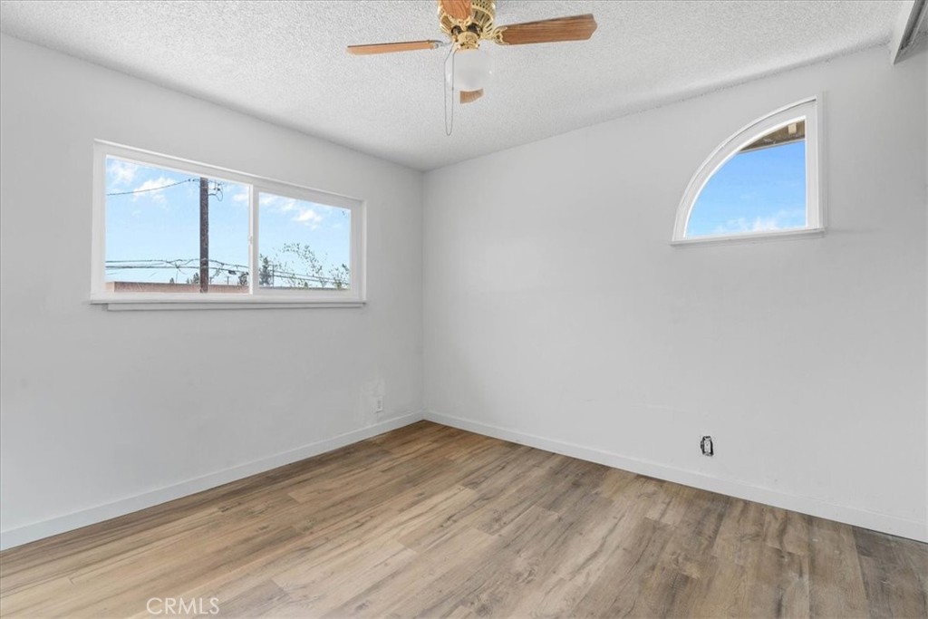 5351 & 5361 W Maitland Street Property Photo 29