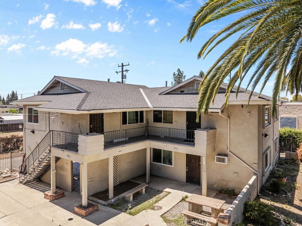 5351 & 5361 W Maitland Street Property Photo 34
