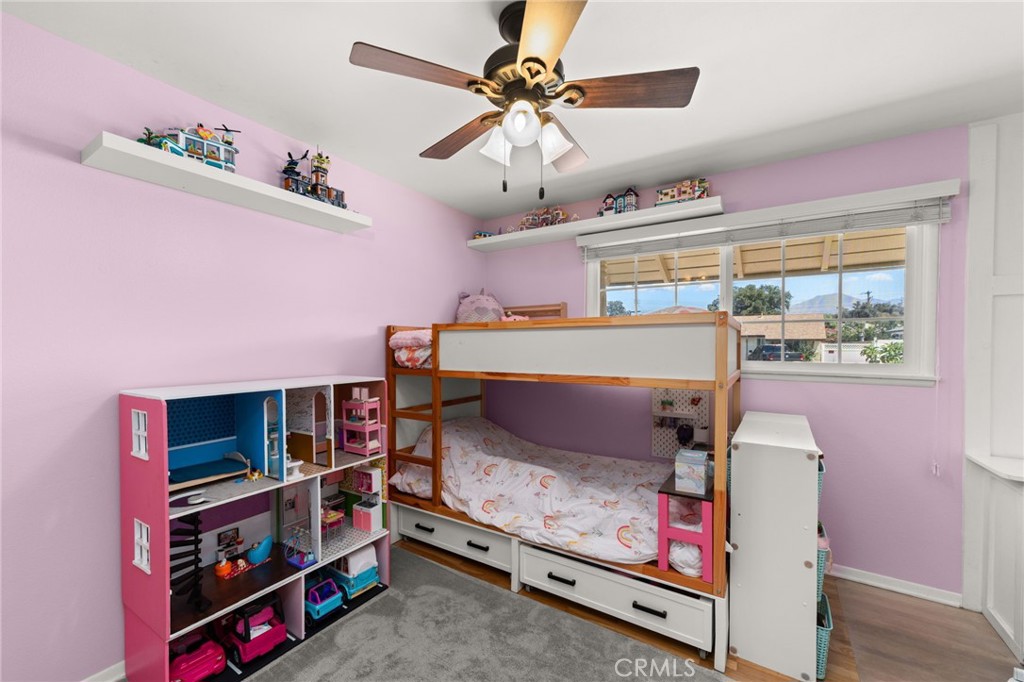 906 Thomas Avenue Property Photo 14