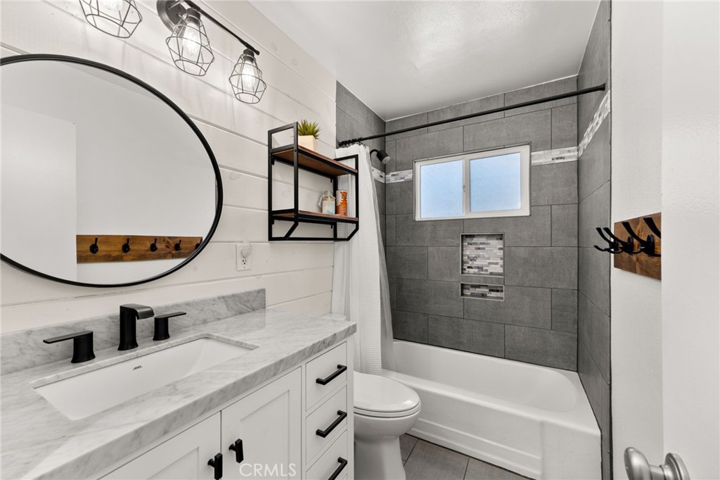 906 Thomas Avenue Property Photo 16