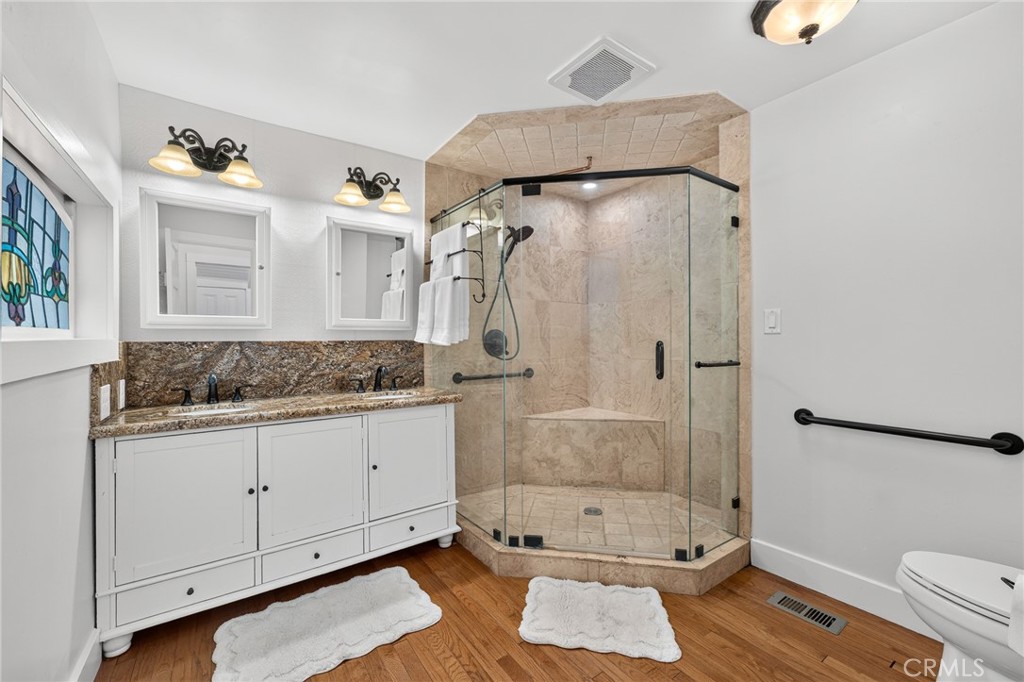 1056 San Jacinto Property Photo 27