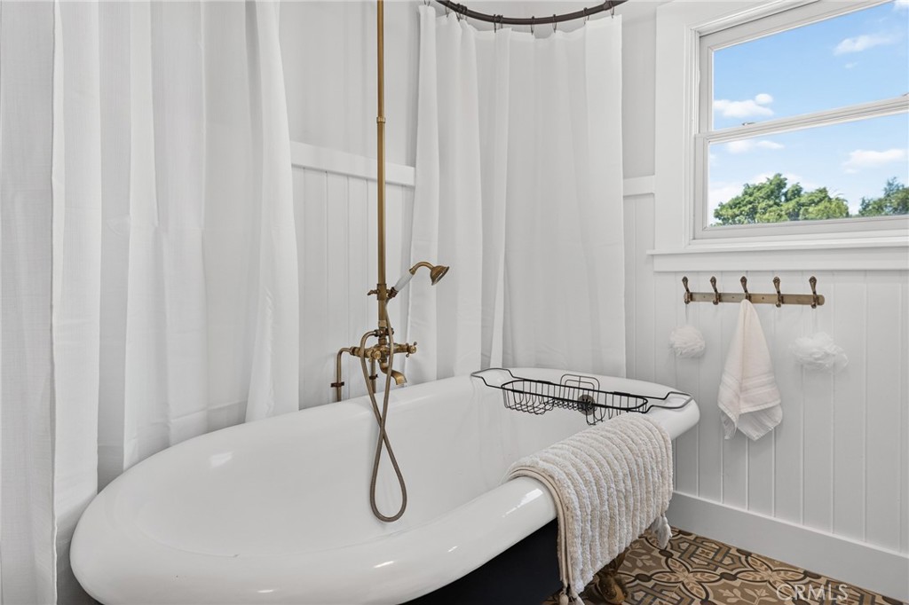 1056 San Jacinto Property Photo 34
