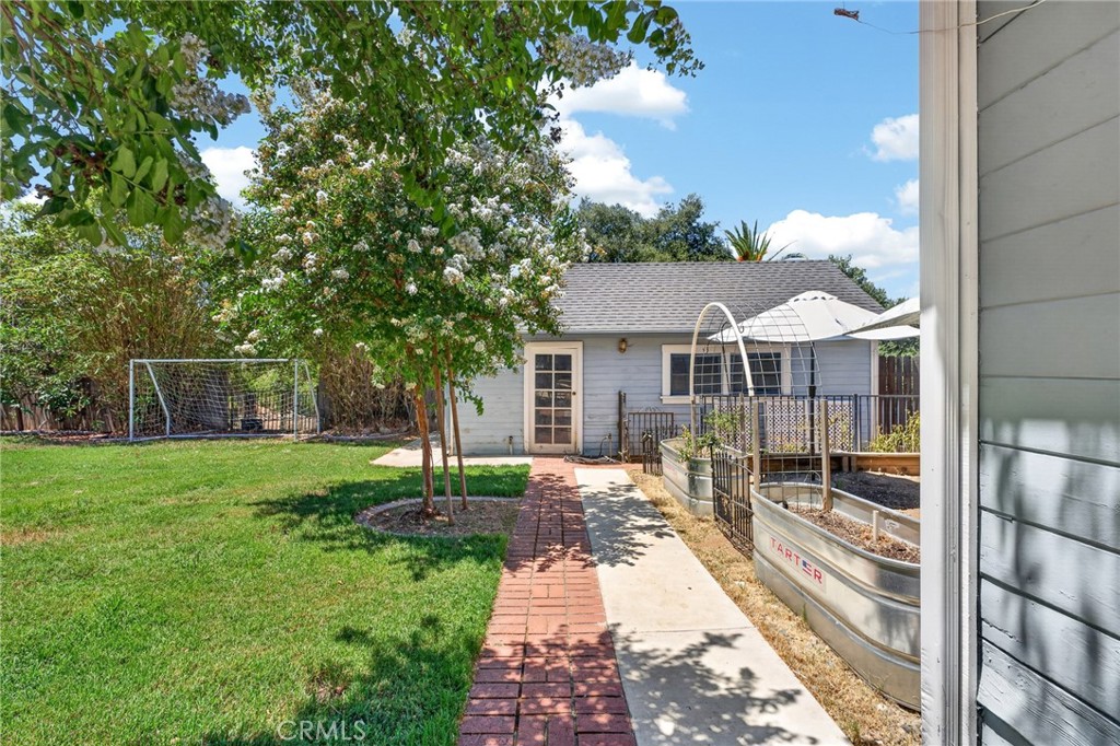 1056 San Jacinto Property Photo 61