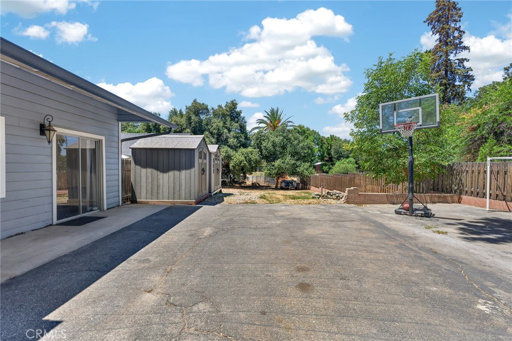 1056 San Jacinto Property Photo 63