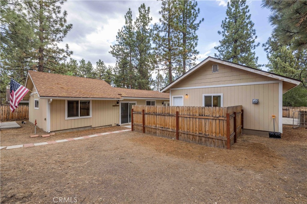 137 E Barker Property Photo 1