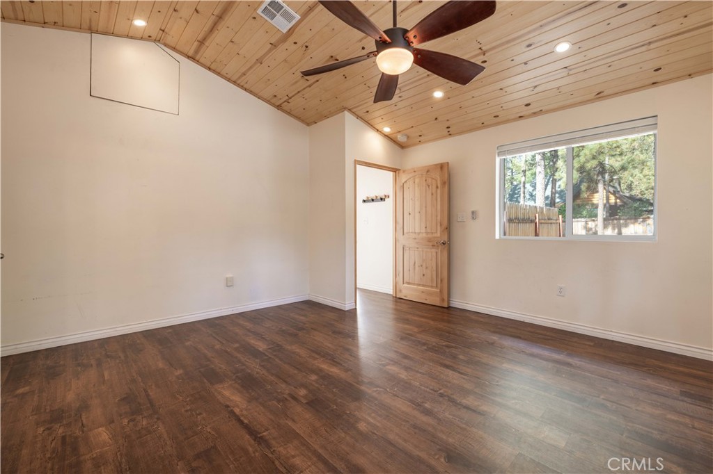 137 E Barker Property Photo 10