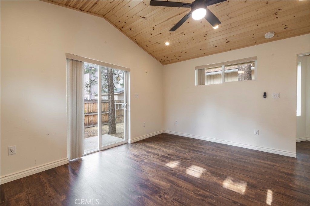 137 E Barker Property Photo 16