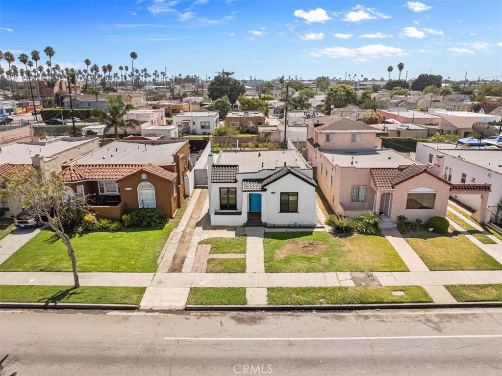 5820 S Van Ness Property Photo 29