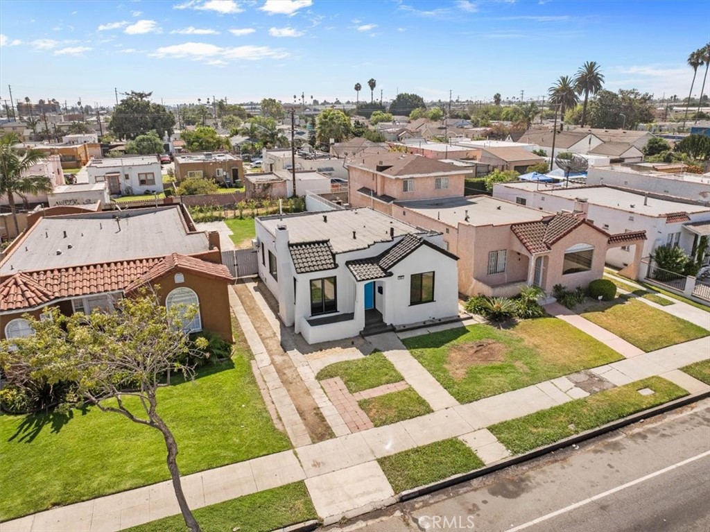 5820 S Van Ness Property Photo 30