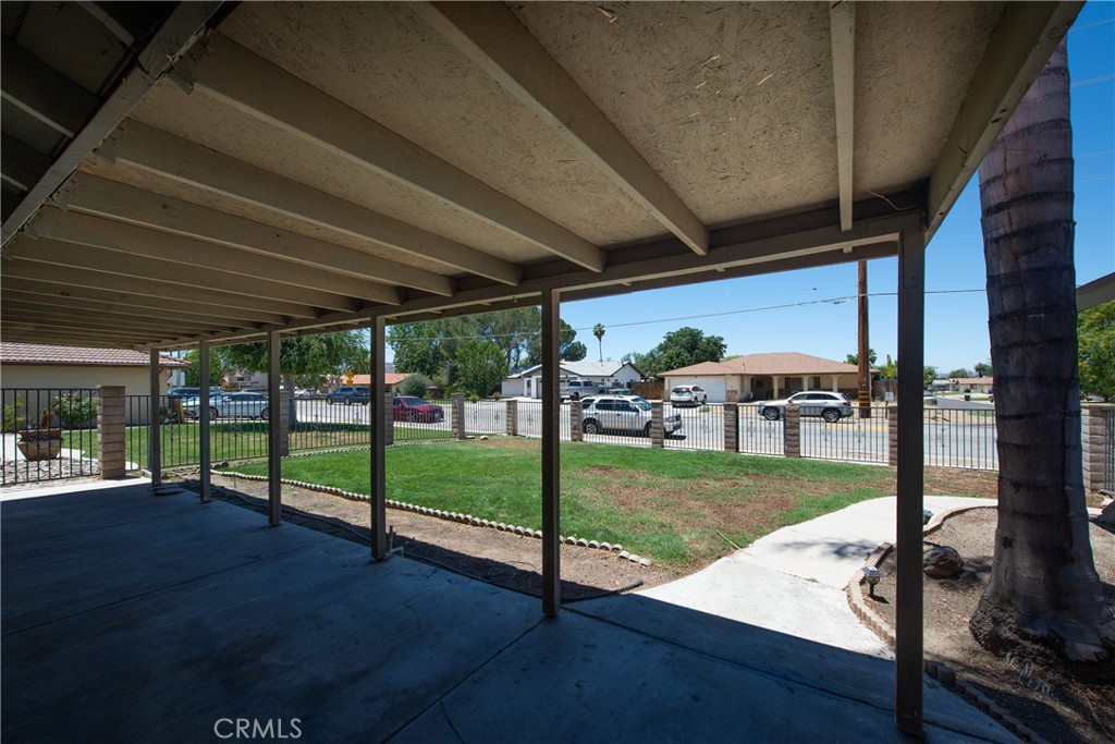 26158 Hemet St Property Photo 3