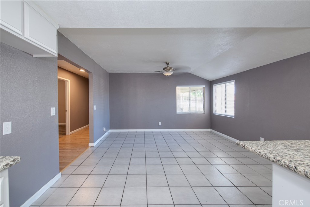 26158 Hemet St Property Photo 8