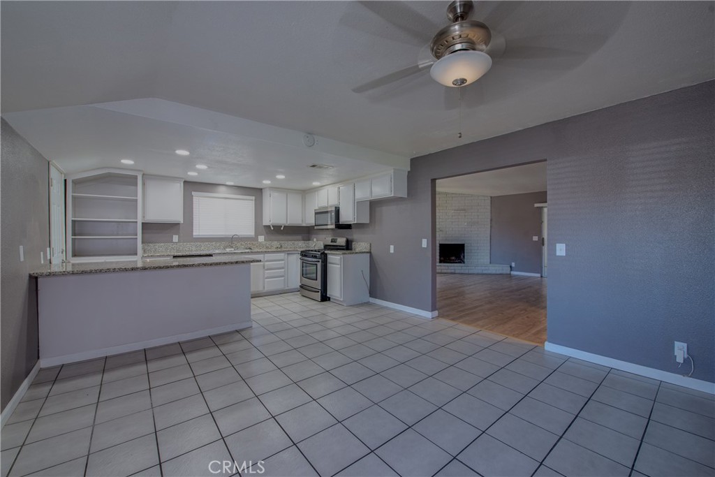 26158 Hemet St Property Photo 10