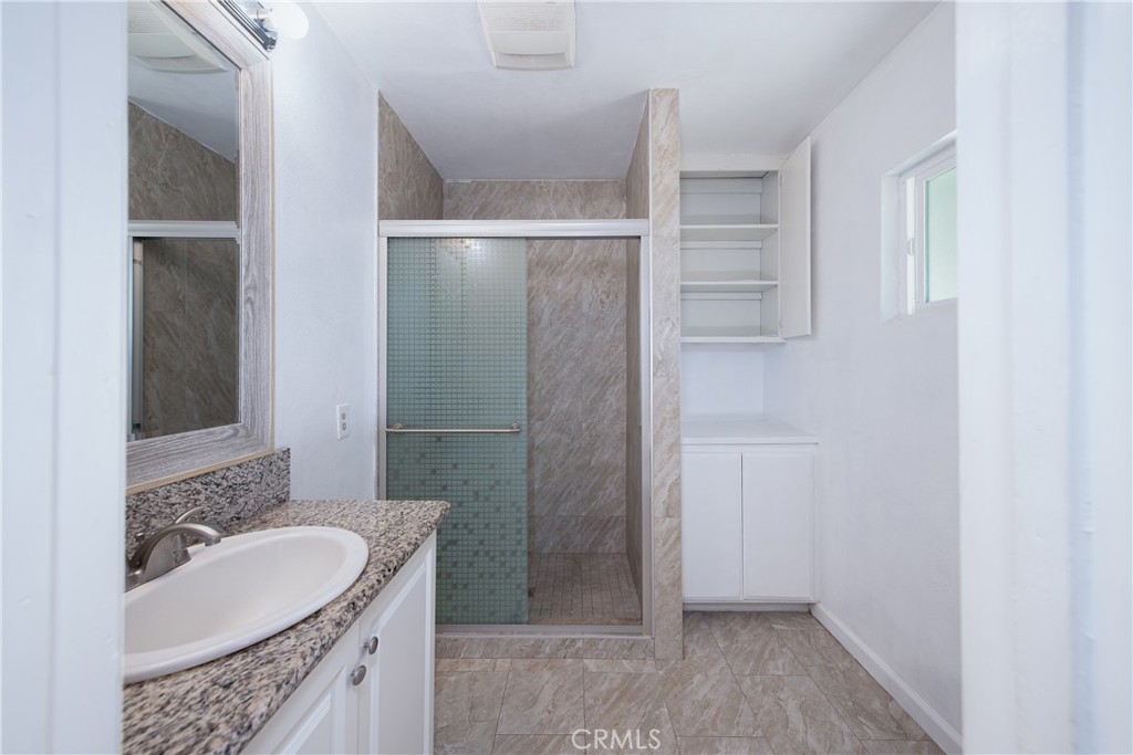 26158 Hemet St Property Photo 14