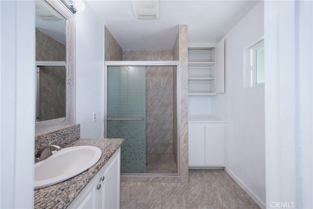 26158 Hemet St Property Photo 14
