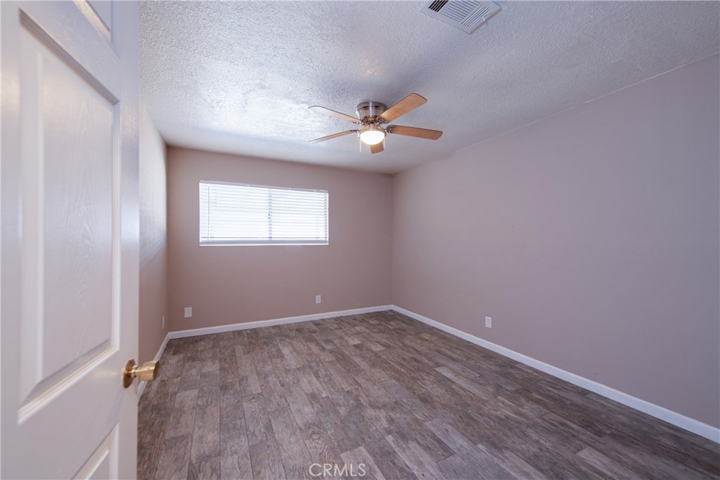 26158 Hemet St Property Photo 19