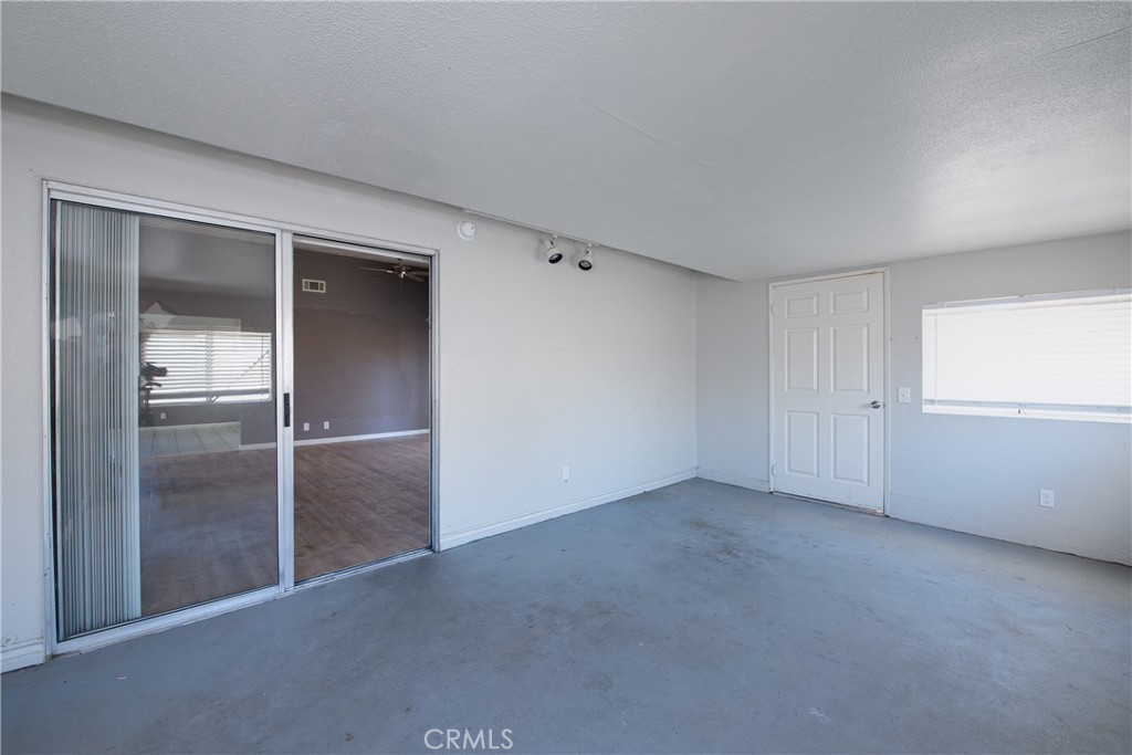 26158 Hemet St Property Photo 21