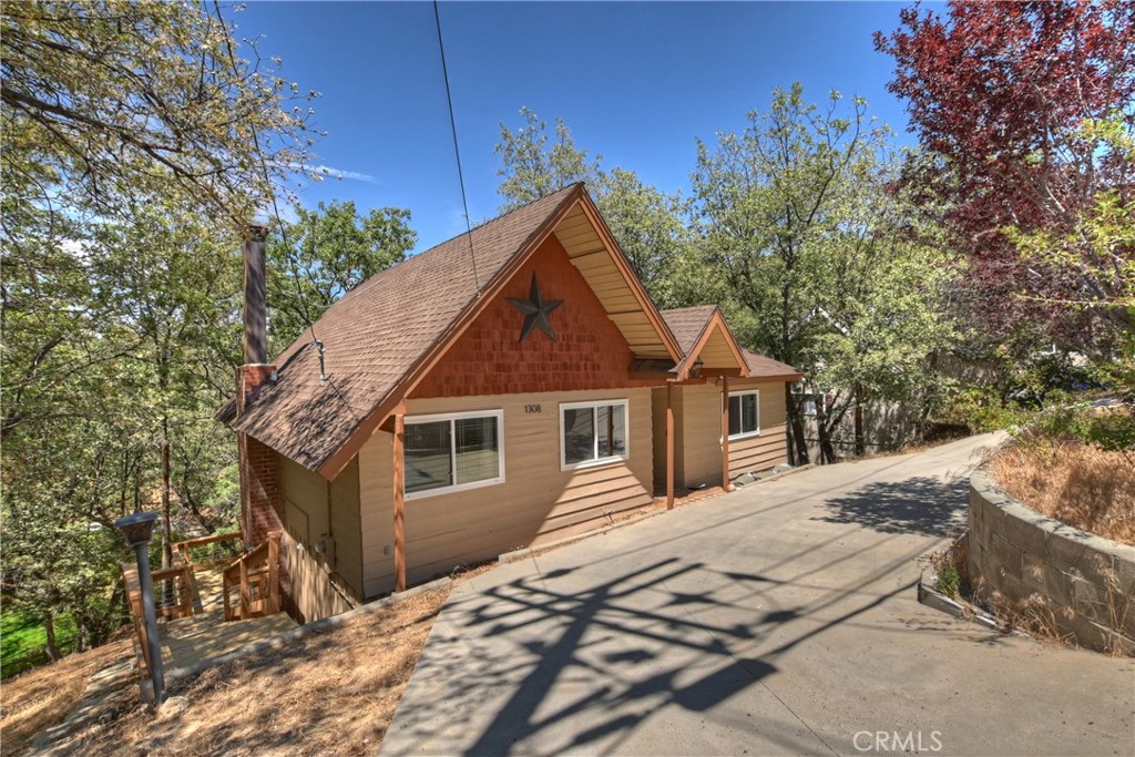 1308 Sequoia Property Photo 5