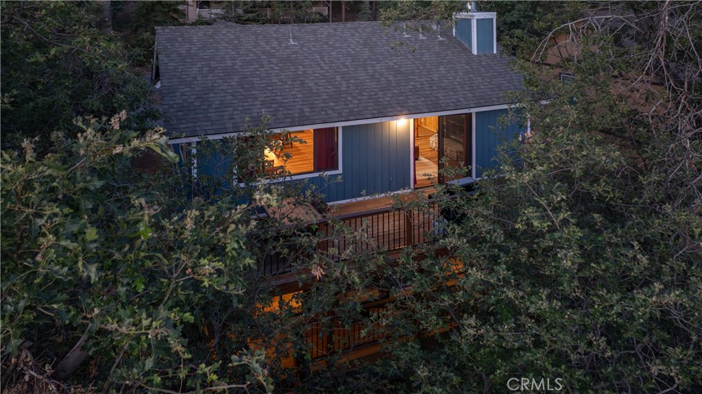 1414 Klamath Property Photo 4