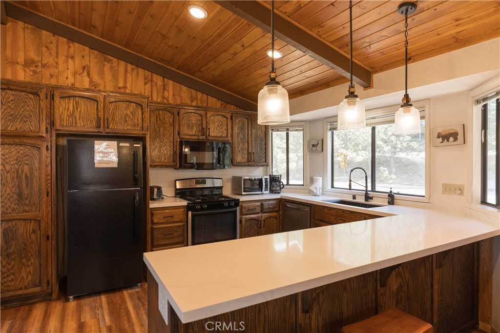 1414 Klamath Property Photo 17