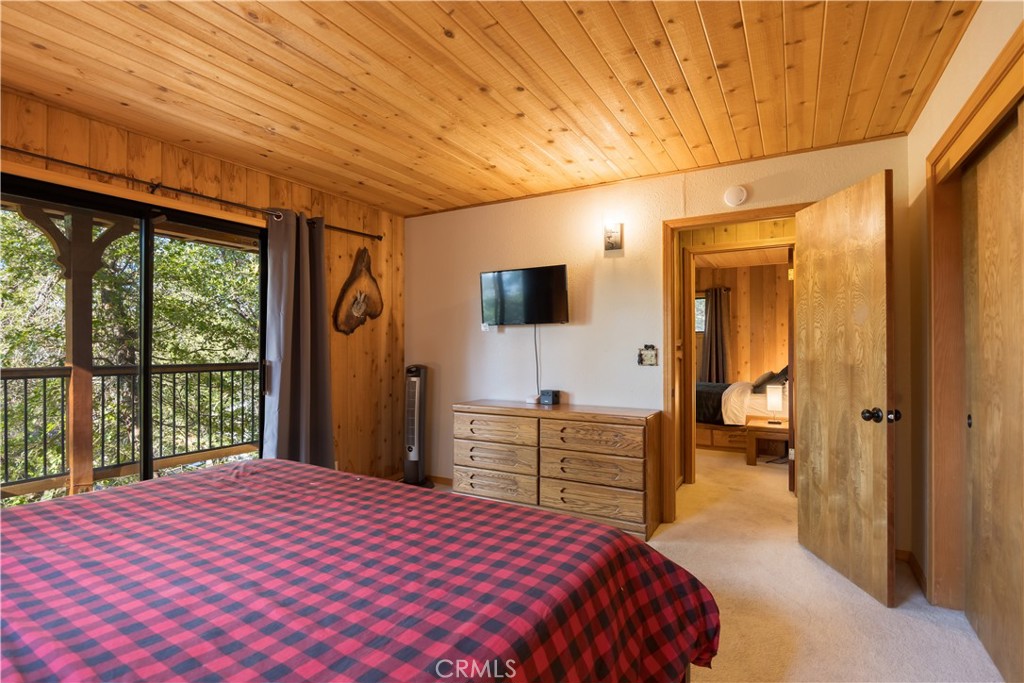 1414 Klamath Property Photo 26