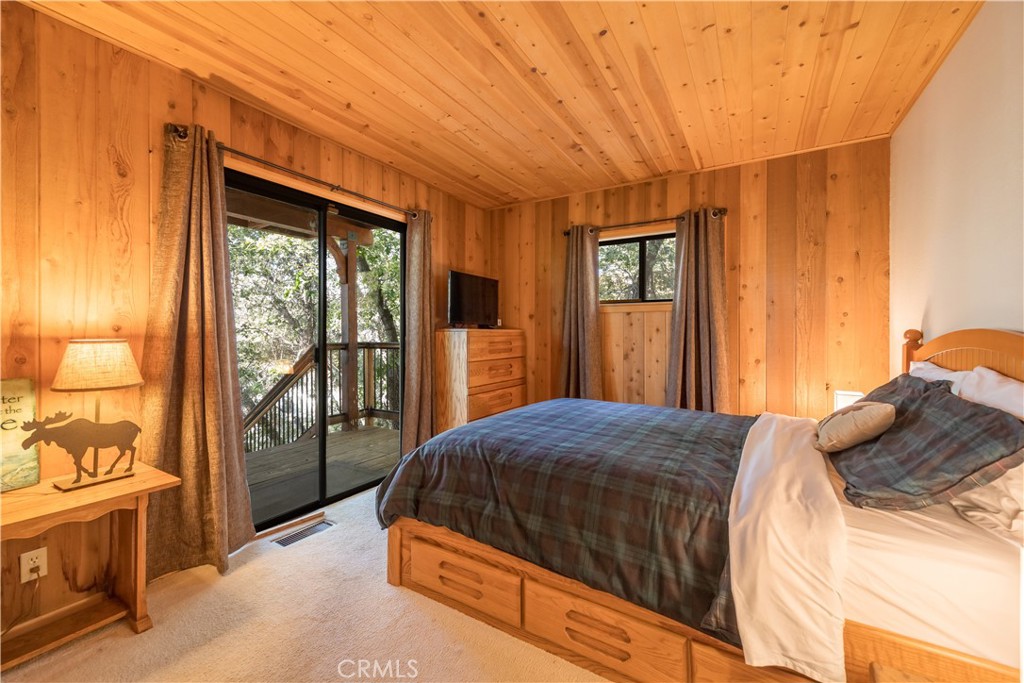 1414 Klamath Property Photo 28