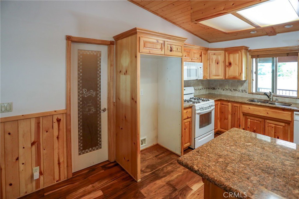 369 S Eureka Property Photo 9