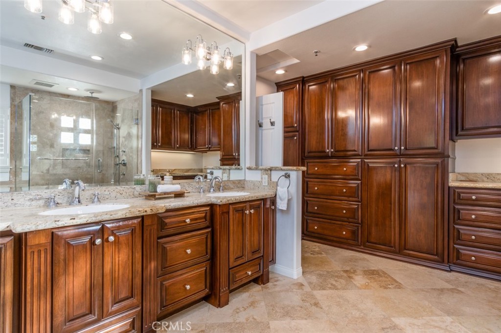 19 Round Up Road Property Photo 26