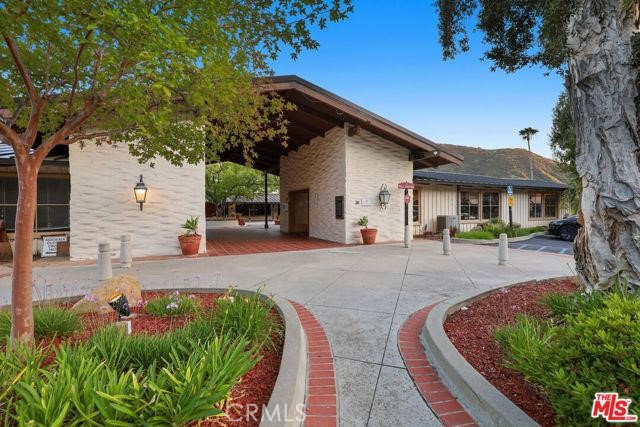 19 Round Up Road Property Photo 53