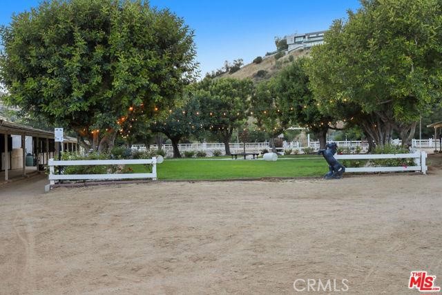 19 Round Up Road Property Photo 57