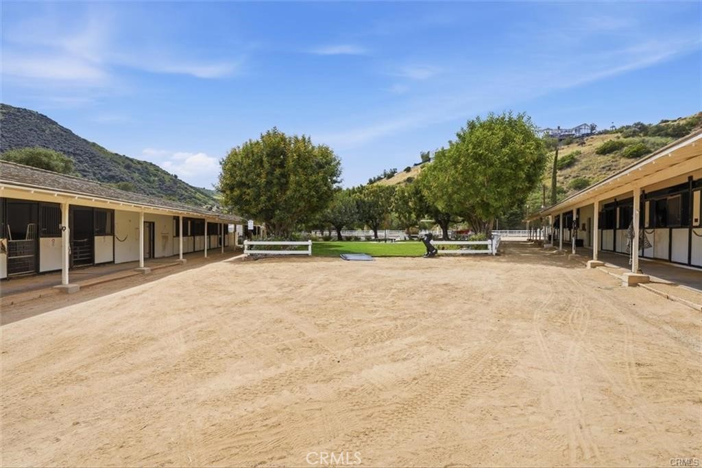 19 Round Up Road Property Photo 60