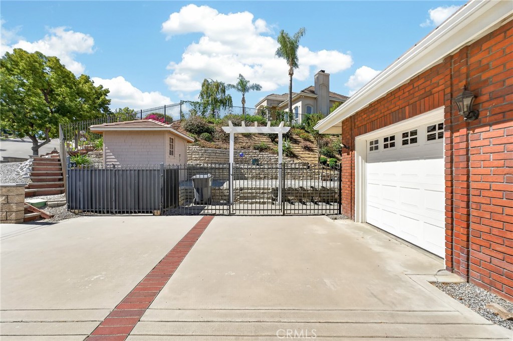 748 La Solana Drive Property Photo 58