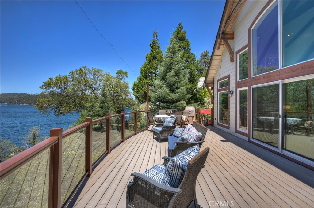 28714 Palisades Property Photo 3