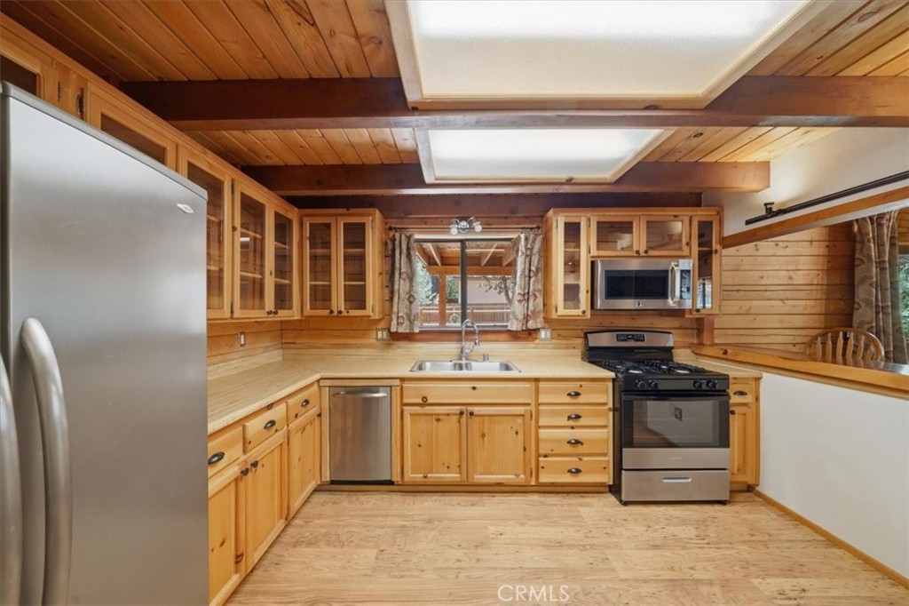 355 Dixie Lee Property Photo 18