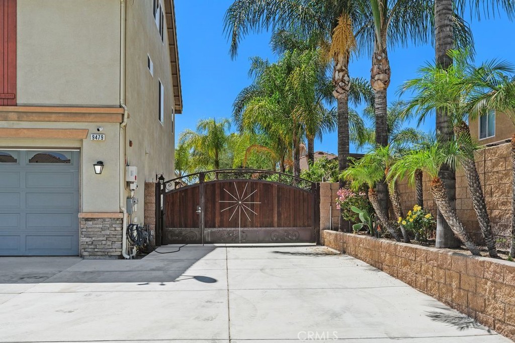 9479 Lost Grove Property Photo 22
