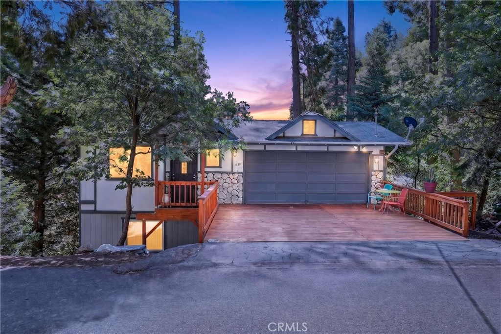 1039 Lausanne Property Photo 1