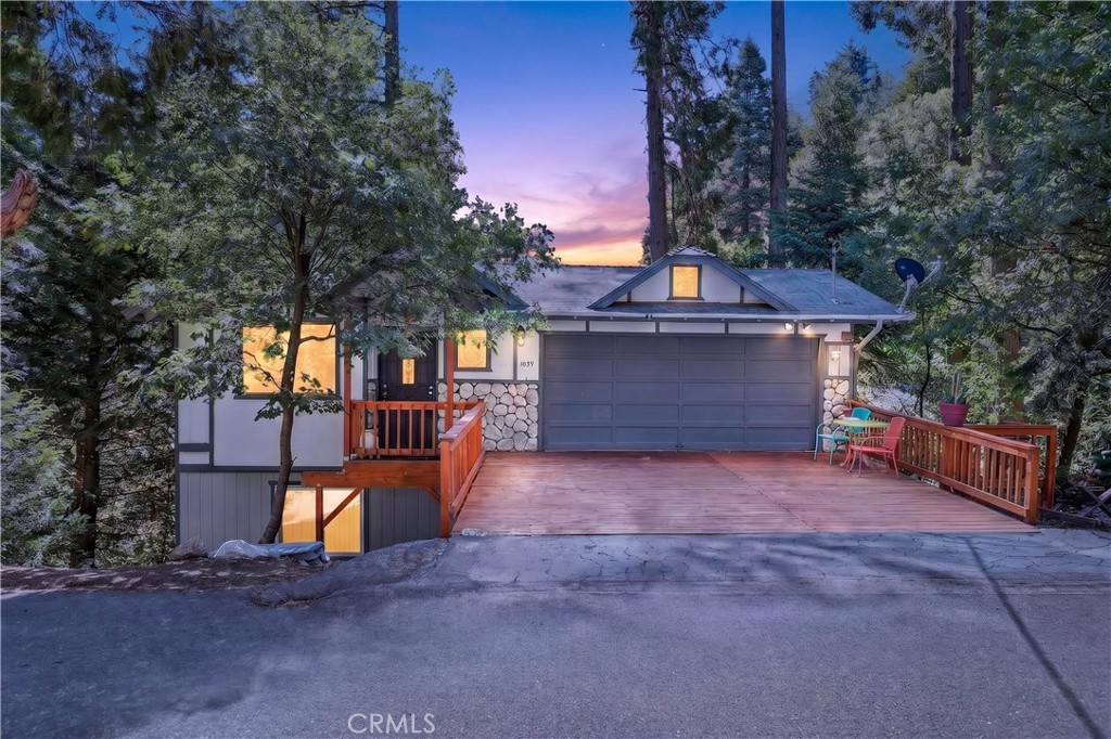 1039 Lausanne Property Photo 1