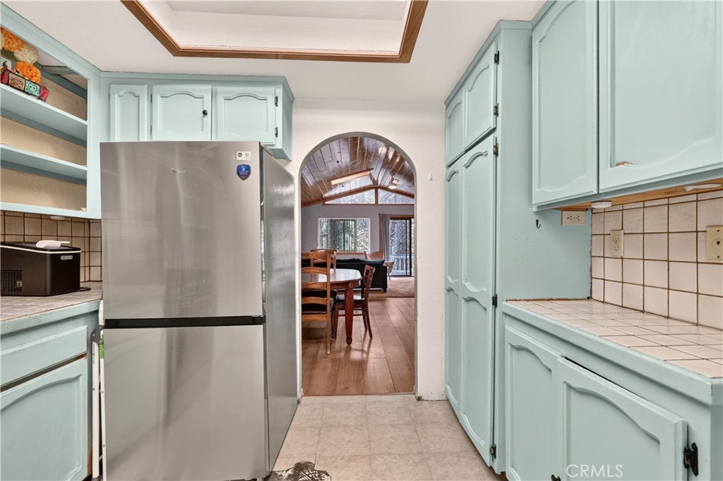 1039 Lausanne Property Photo 5