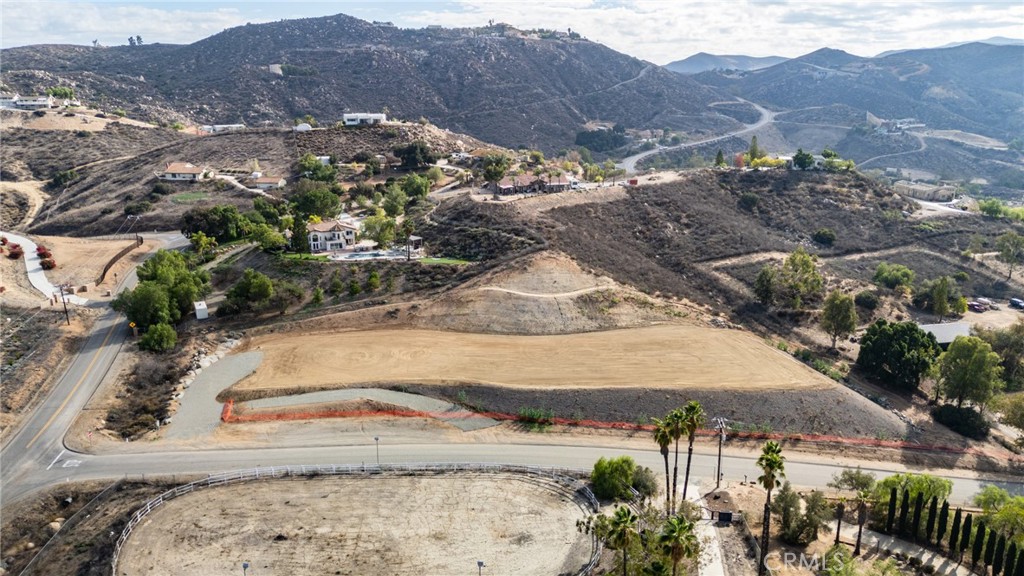 14735 Descanso Property Photo 4
