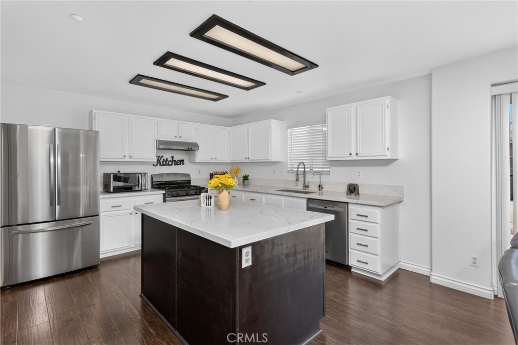 15559 Skylark Avenue Property Photo 11